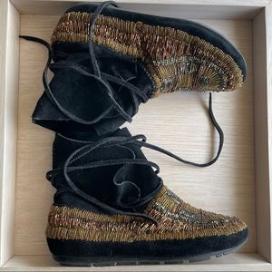 House of Harlow 1960 black suede beaded moccasin booties size 36